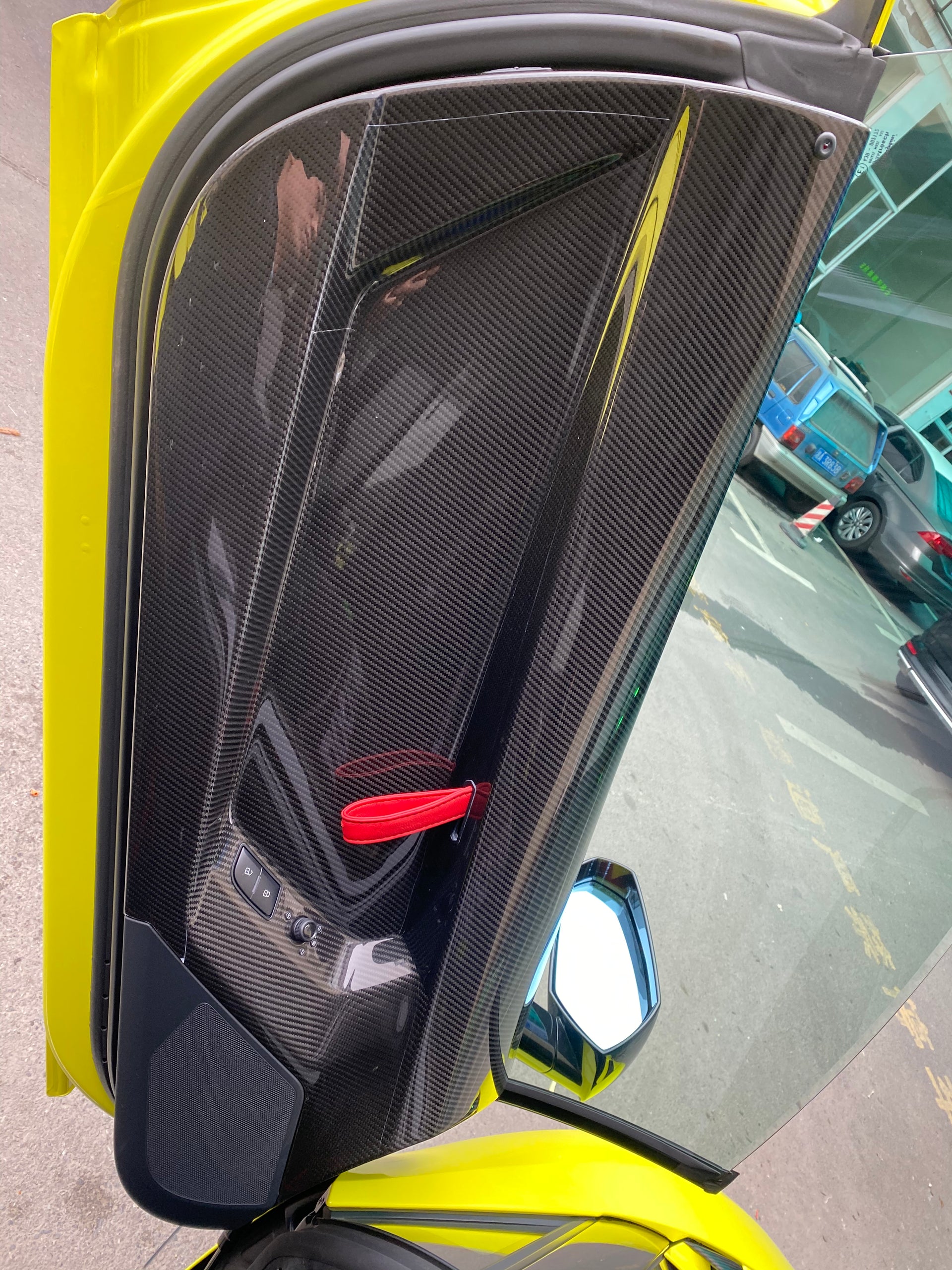DOOR PANEL FOR LAMBORGHINI AVENTADOR 2011-2016  Material: Real Carbon Fiber