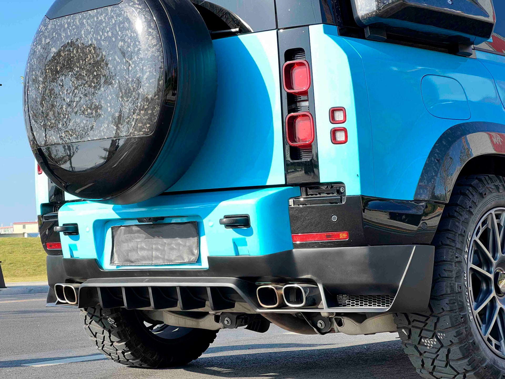 DRY CARBON BODY KIT for LAND ROVER DEFENDER 2021+