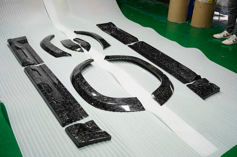 DRY CARBON BODY KIT for LAND ROVER DEFENDER 2021+