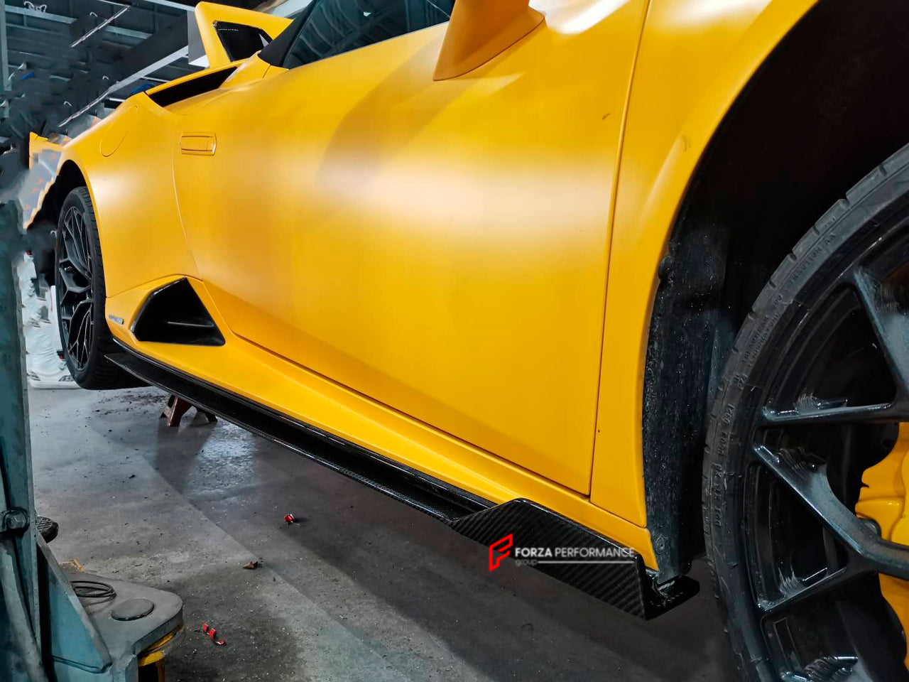 Copy of DRY CARBON ENGINE COVER FOR LAMBORGHINI HURACAN EVO LP610 LP640 LP580