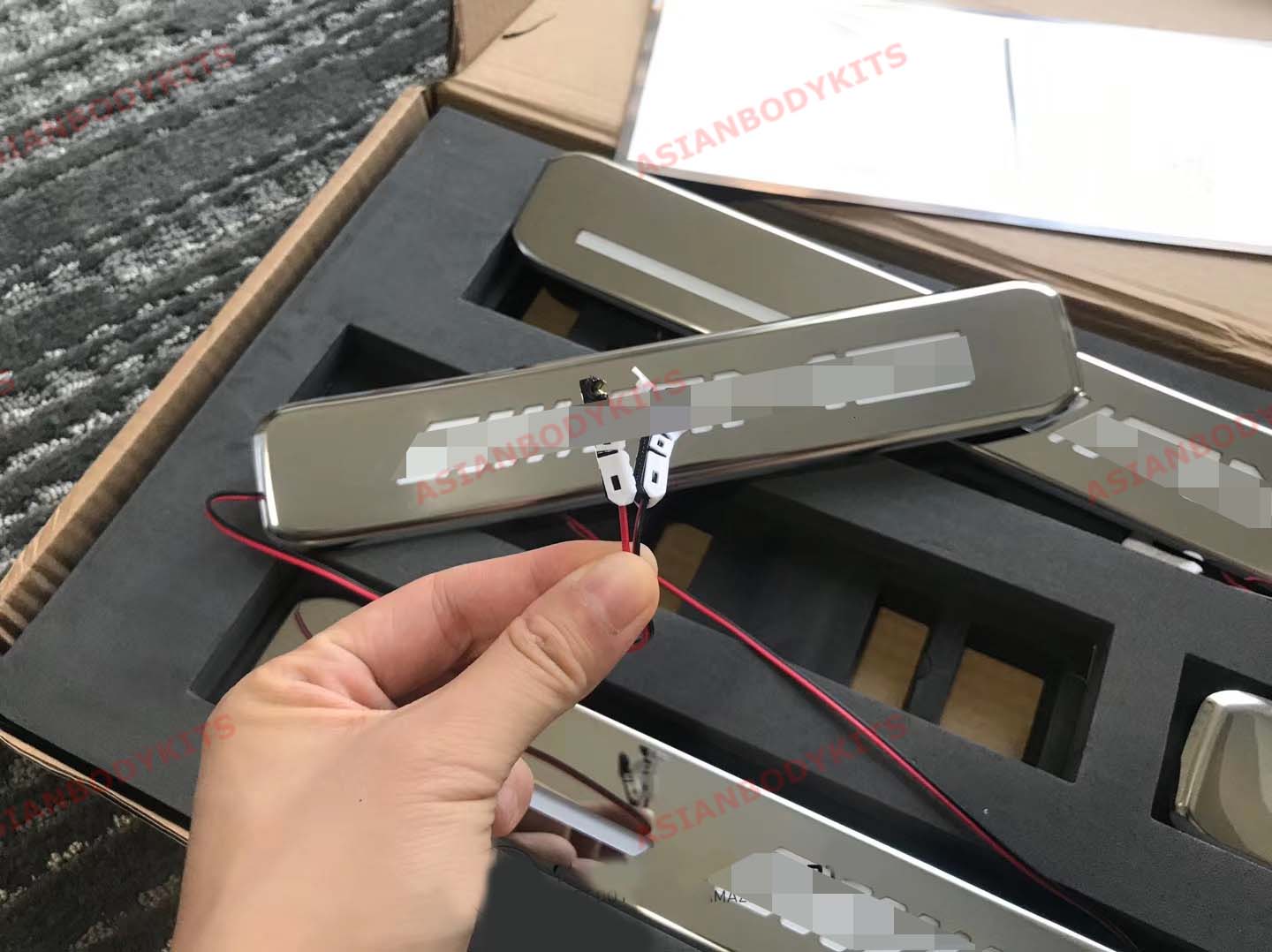 SILVER PAINTED ILLUMINATED DOOR SILL TRIM COVERS for MERCEDES BENZ G CLASS W463A W464 2018 - 2023

Set includes:

2 pcs for Front Doors
2 pcs for Rear Doors

Note: Professional installation is required. Need to remove OEM door sills