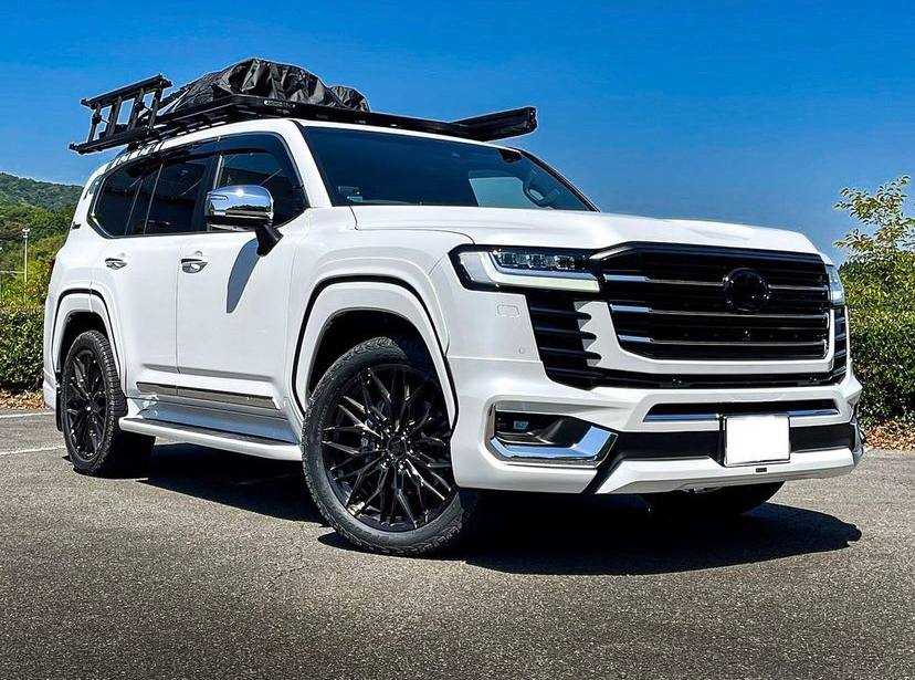 We manufacture premium quality forged wheels rims for   TOYOTA LAND CRUISER 300 LC 300 in any design, size, color.  Wheels size: 22 x 9.5  PCD: 6 X 139.7  CB: 95.1  Forged wheels can be produced in any wheel specs by your inquiries and we can provide our specs