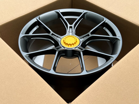 OEM 911 TURBO S DESIGN FORGED WHEELS WITH CENTERLOCK STYLE RIMS FOR MCLAREN 720S