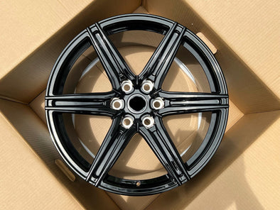 We manufacture premium quality forged wheels rims for   TOYOTA LAND CRUISER 300 LC 300 in any design, size, color.  Wheels size: 21 x 10 ET 23   PCD: 6 X 139.7   CB: 95.1  Forged wheels can be produced in any wheel specs by your inquiries and we can provide our specs