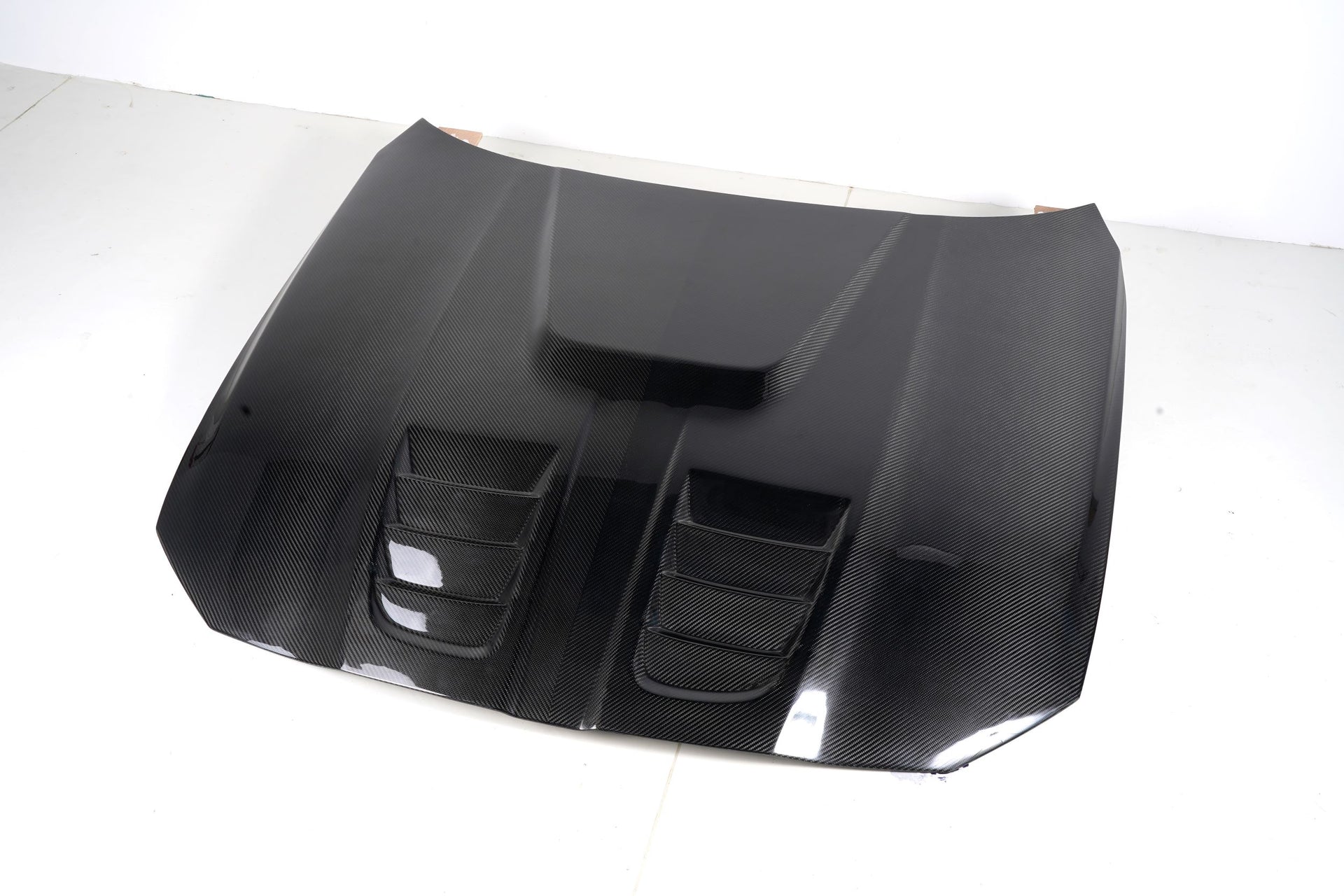CLSGP Carbon Hood / Bonnet for BMW G82 M4 2020+  Set Include:  Hood / Bonnet ﻿Material: Carbon Fiber