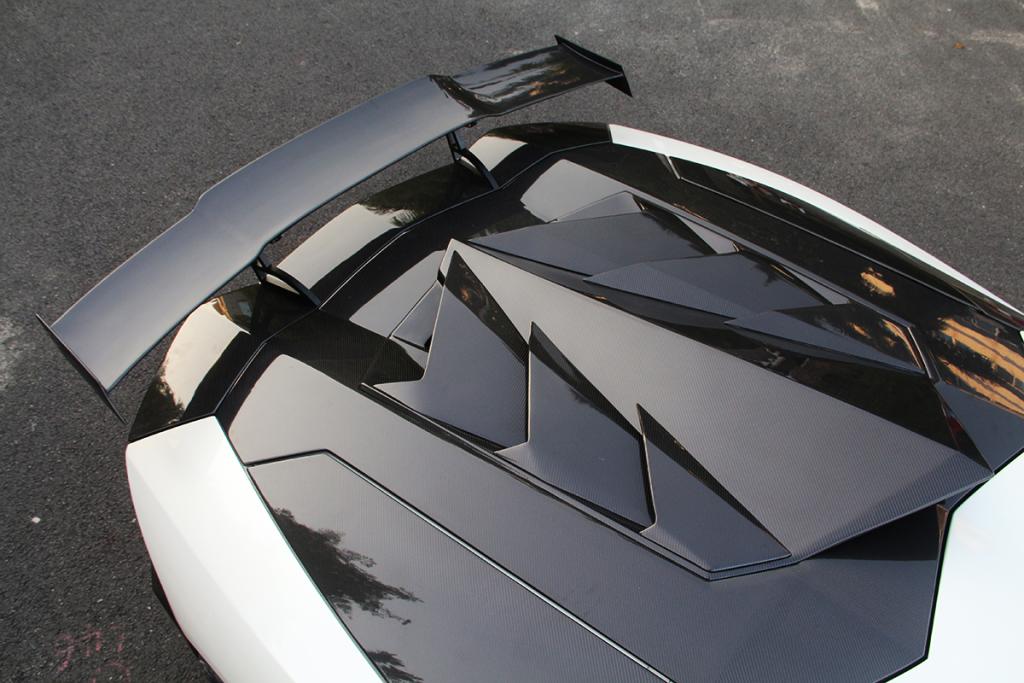 DMC Carbon Rear Wing Spoiler For Lamborghini Aventador LP700  Set include:   Wing Spoiler Material: Real Carbon Fiber