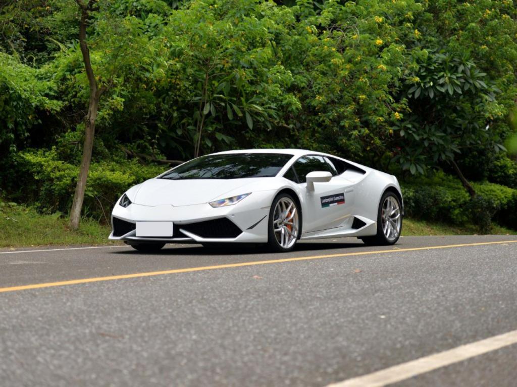 rear diffuser lamborghini