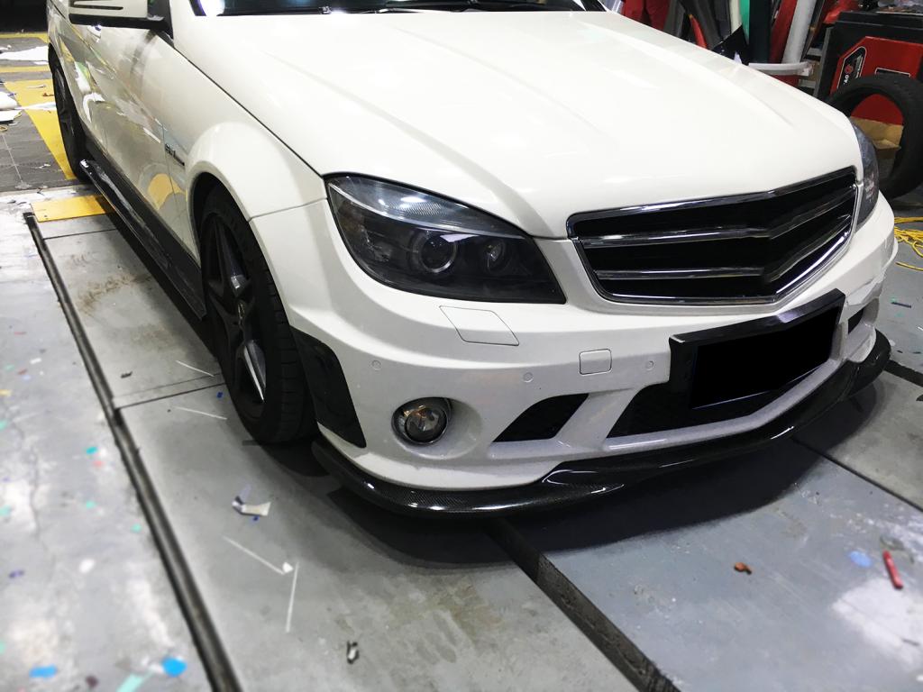 W204 C63 AMG Front Lip
