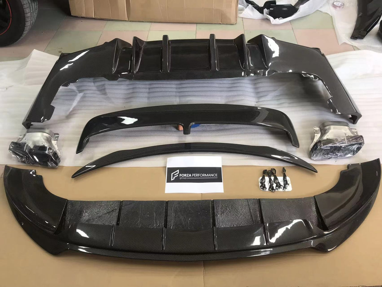 CARBON BODY KIT for MERCEDES BENZ GLE COUPE W167 C167 2020

Set includes:

Front lip
Rear Diffuser
Rear Spoiler
Roof Spoiler
Exhaust Tips

NOTE: Professional installation is required

Material: Carbon fiber

Contact us for pricing