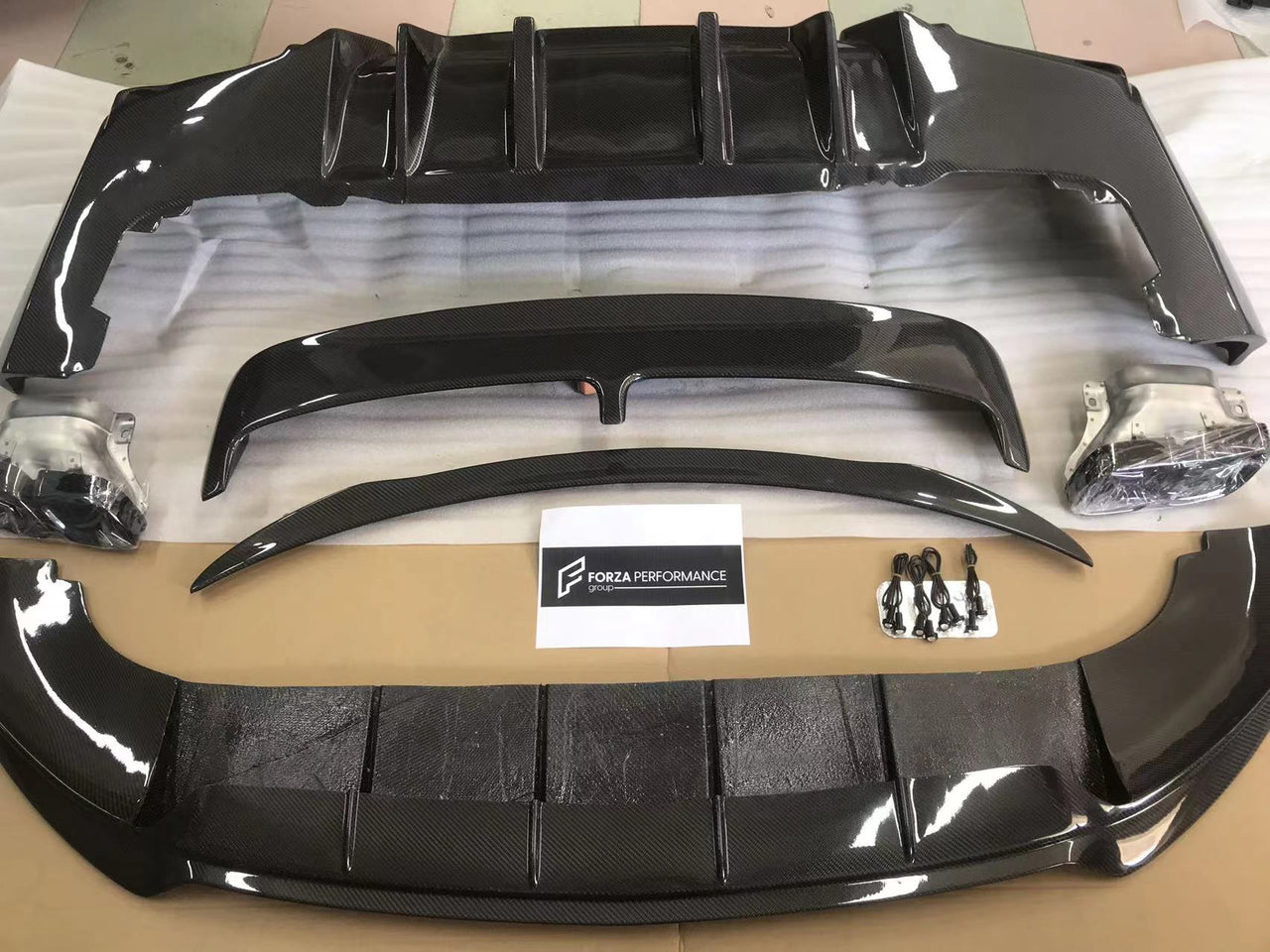 CARBON BODY KIT for MERCEDES BENZ GLE COUPE W167 C167 2020

Set includes:

Front lip
Rear Diffuser
Rear Spoiler
Roof Spoiler
Exhaust Tips

NOTE: Professional installation is required

Material: Carbon fiber

Contact us for pricing