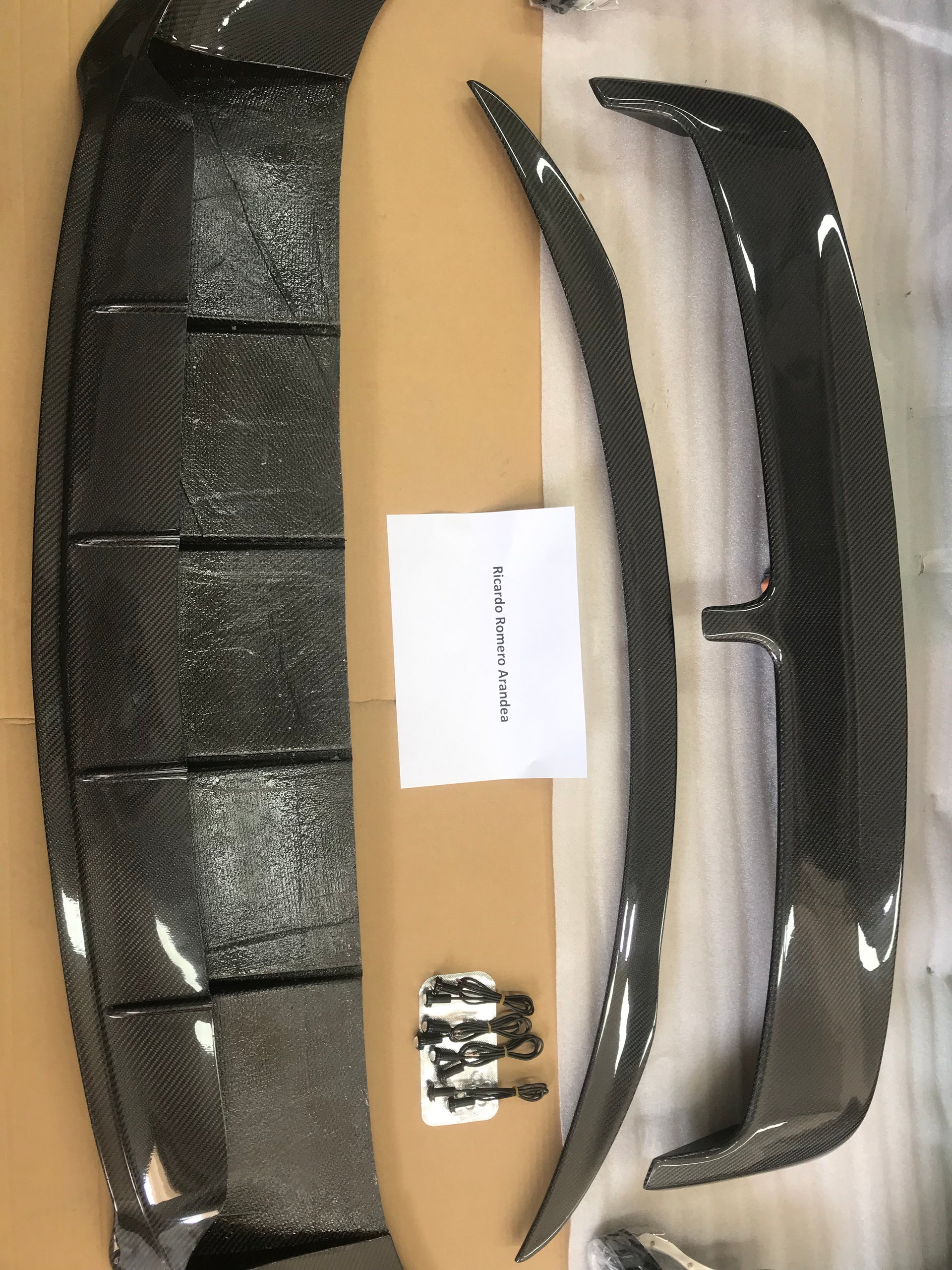 CARBON BODY KIT for MERCEDES BENZ GLE COUPE W167 C167 2020

Set includes:

Front lip
Rear Diffuser
Rear Spoiler
Roof Spoiler
Exhaust Tips

NOTE: Professional installation is required

Material: Carbon fiber

Contact us for pricing