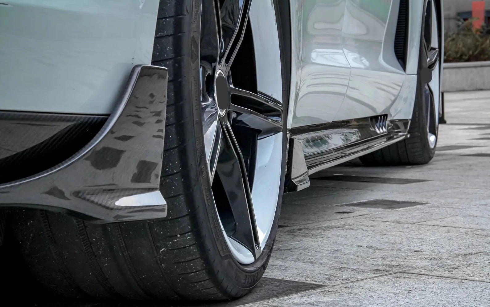 DRY CARBON BODY KIT for PORSCHE TAYCAN TURBO PAKTECHZ DESIGN