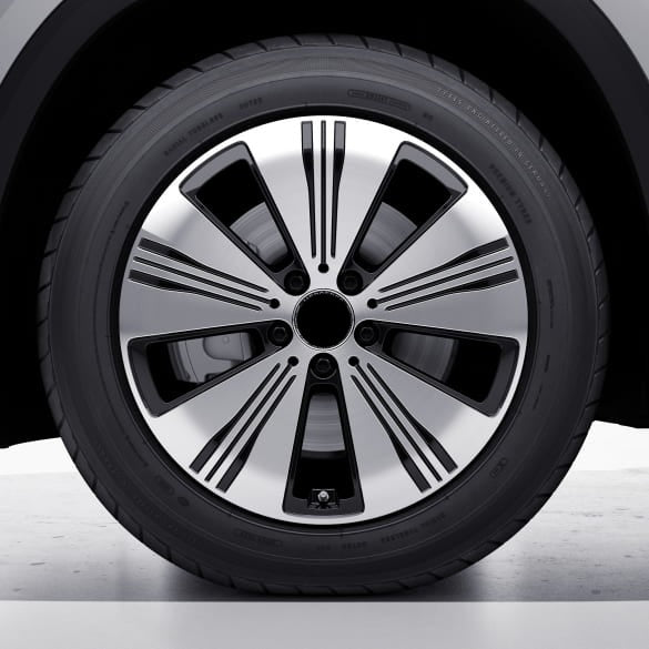 We manufacture premium quality forged wheels rims for   Mercedes-benz EQA H243 2021+ in any design, size, color.  Wheels size:  Front 18 x 7,5 ET 53,5  Rear 18 x 7,5 ET 53,5  PCD: 5 x 112  CB: 66,6  Highlights: genuine Mercedes-Benz rims 5-spoke wheel colour: black high-sheen Forged wheels can be produced in any wheel specs by your inquiries and we can provide our specs