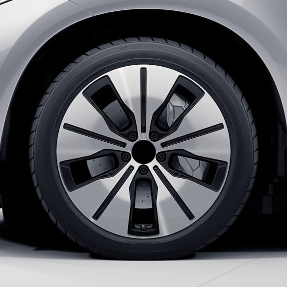 We manufacture premium quality forged wheels rims for   Mercedes-benz EQC N293 2019+ in any design, size, color.  Wheels size:  Front 19 x 7,5 ET 32  Rear 19 x 8 ET 34  PCD: 5 x 112  CB: 66,6  Highlights: genuine Mercedes-Benz rims 5-spoke-wheel colour: black shiny / glossy front Forged wheels can be produced in any wheel specs by your inquiries and we can provide our specs