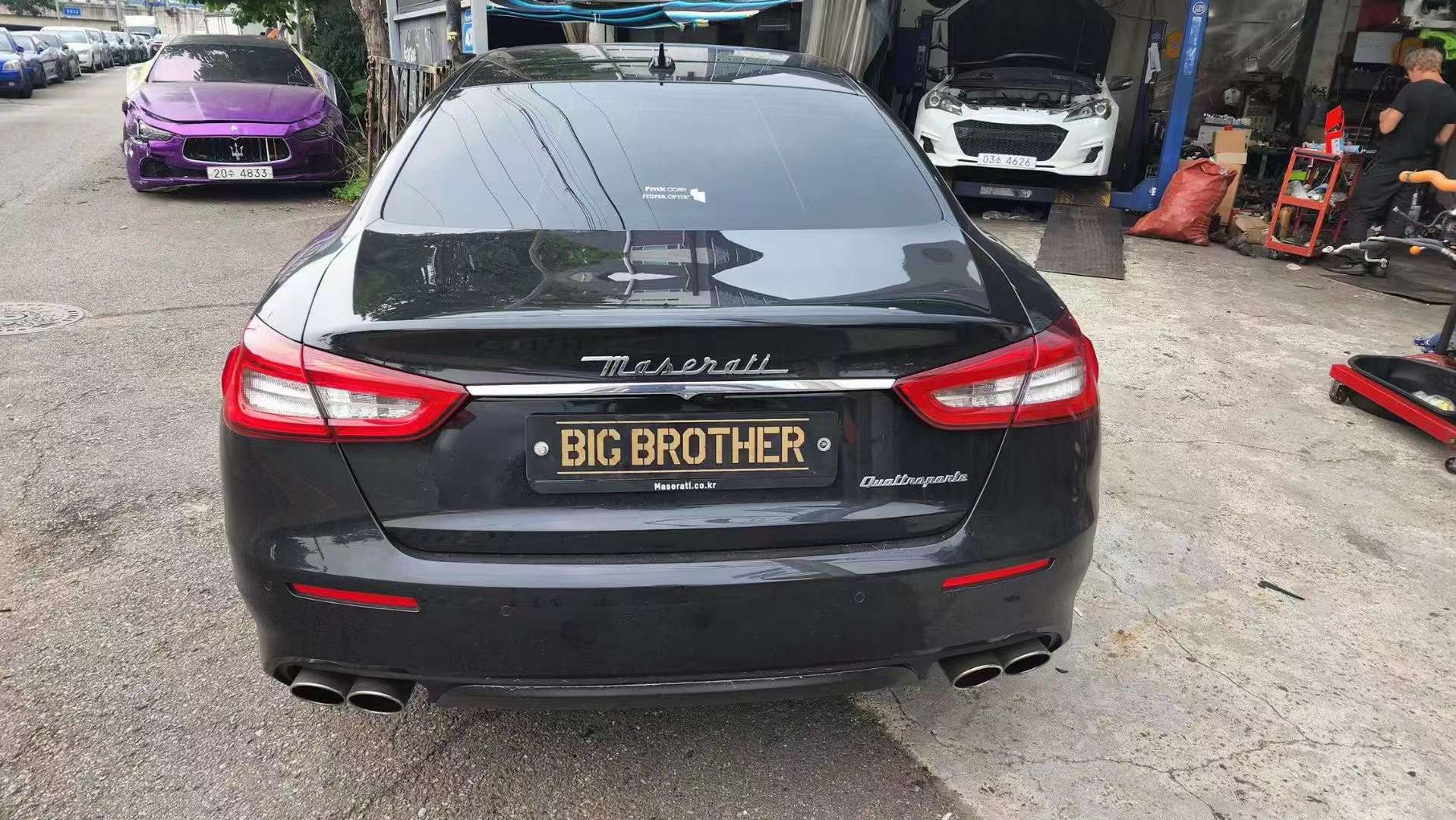 TROFEO BODY KIT FOR MASERATI QUATTROPORTE M156 2020+  Set include:  Front bumper assembly Front grille Side skirts  Rear bumper assembly Material: Plastic  Note: Professional installation is required. May require to change or modify wheel liners and bottom engine protection