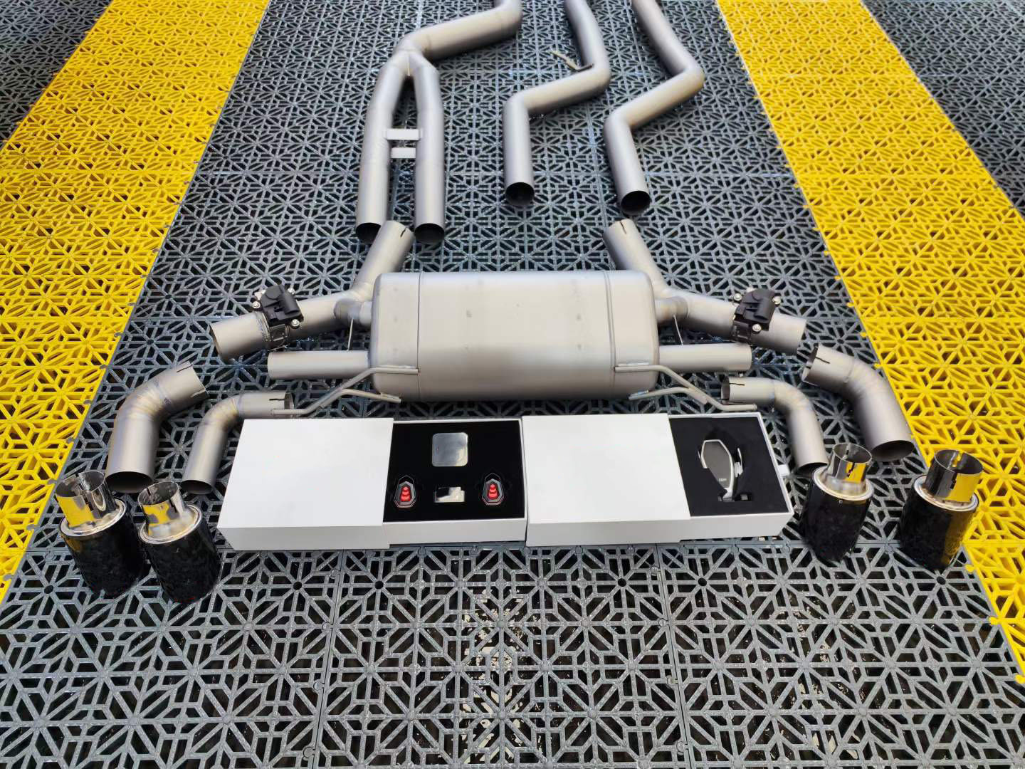 VALVED EXHAUST CATBACK MUFFLER for BMW M5 F90