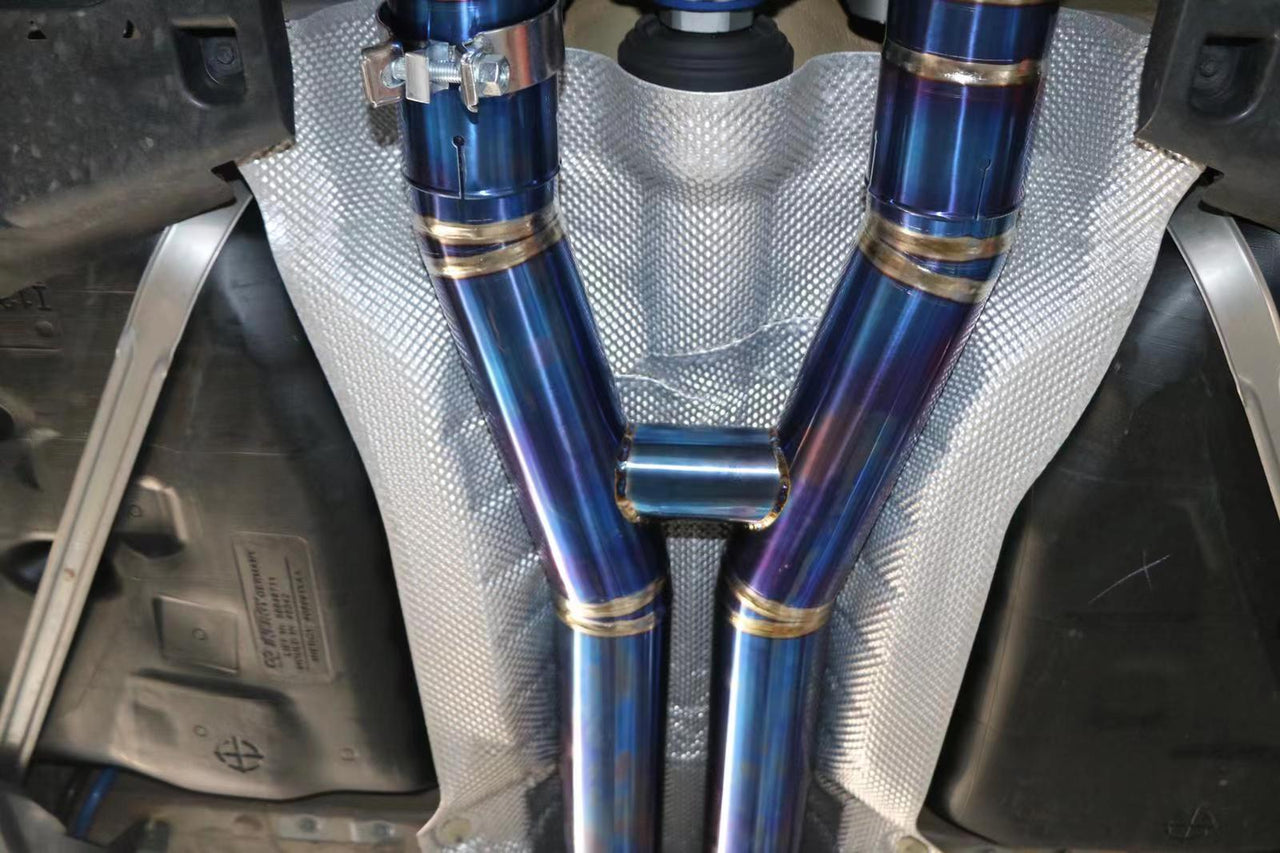 Aggressive Sporty Sound Valved Exhaust Catback Muffler For BMW M8 F93 Gran Coupe 2019+ 4.4L  Set include:  Center pipes Muffler with valves The valve control unit and remote controller Material: Stainless steel  Production time: 10 days  NOTE: Professional installation is required.